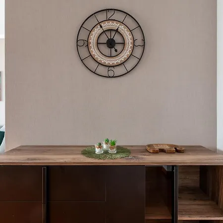 Sky View - Spacious With Pool & Gym 丰沙尔