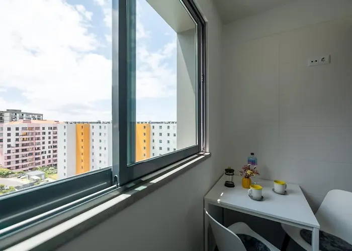 Appartement Sky View - Spacious With Pool & Gym *