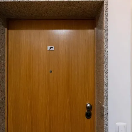 Sky View - Spacious With Pool & Gym 아파트 *