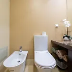 Sky View - Spacious With Pool & Gym Lejlighed