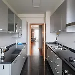 Sky View - Spacious With Pool & Gym Apartment Funchal (Madeira)
