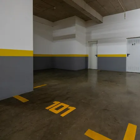 아파트 Sky View - Spacious With Pool & Gym