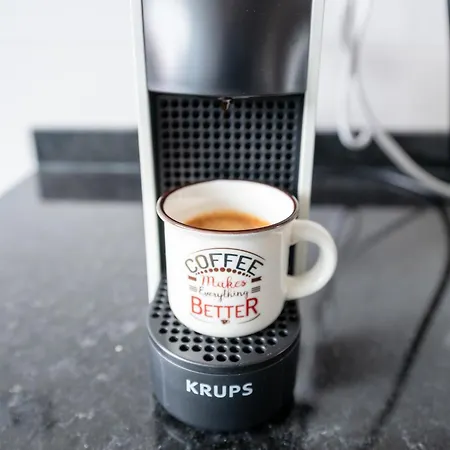 Sky View - Spacious With Pool & Gym 아파트 *