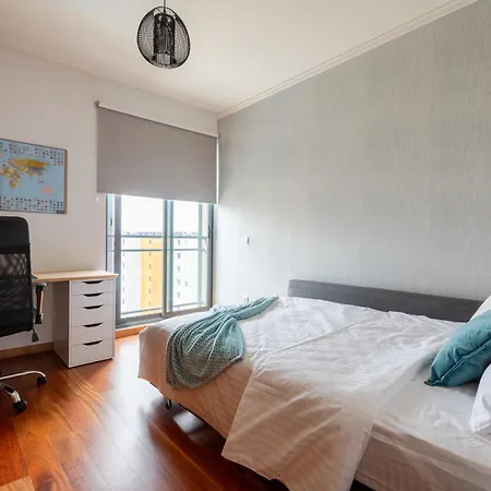 아파트 Sky View - Spacious With Pool & Gym *