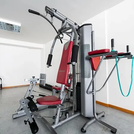 Apartament Sky View - Spacious With Pool & Gym