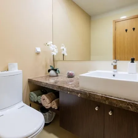 Appartement Sky View - Spacious With Pool & Gym *