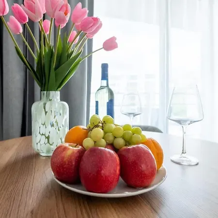 Sky View - Spacious With Pool & Gym Apartment Funchal (Madeira)
