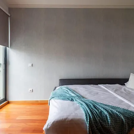Apartment Sky View - Spacious With Pool & Gym Funchal (Madeira)