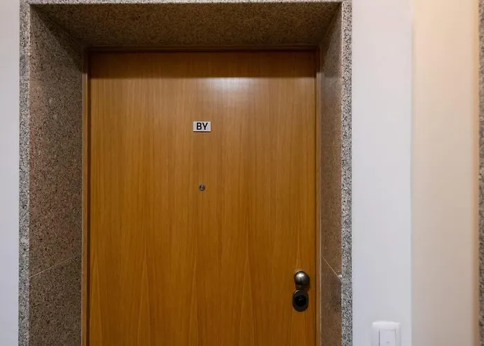 Sky View - Spacious With Pool & Gym Apartament *