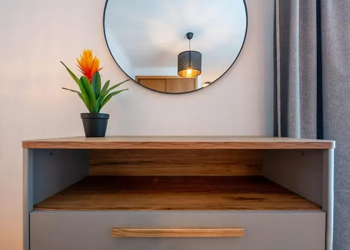 Sky View - Spacious With Pool & Gym * Funchal (Madeira)